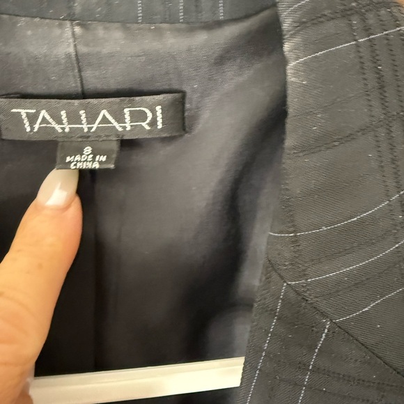 Tahari Charcoal Checkered women’s  Blazer - Picture 2 of 4